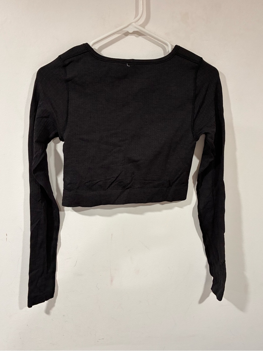 Lululemon Black Ribbed Cropped Under Layer Long Sleeve Athletic Top Size 6 - Picture 5 of 5